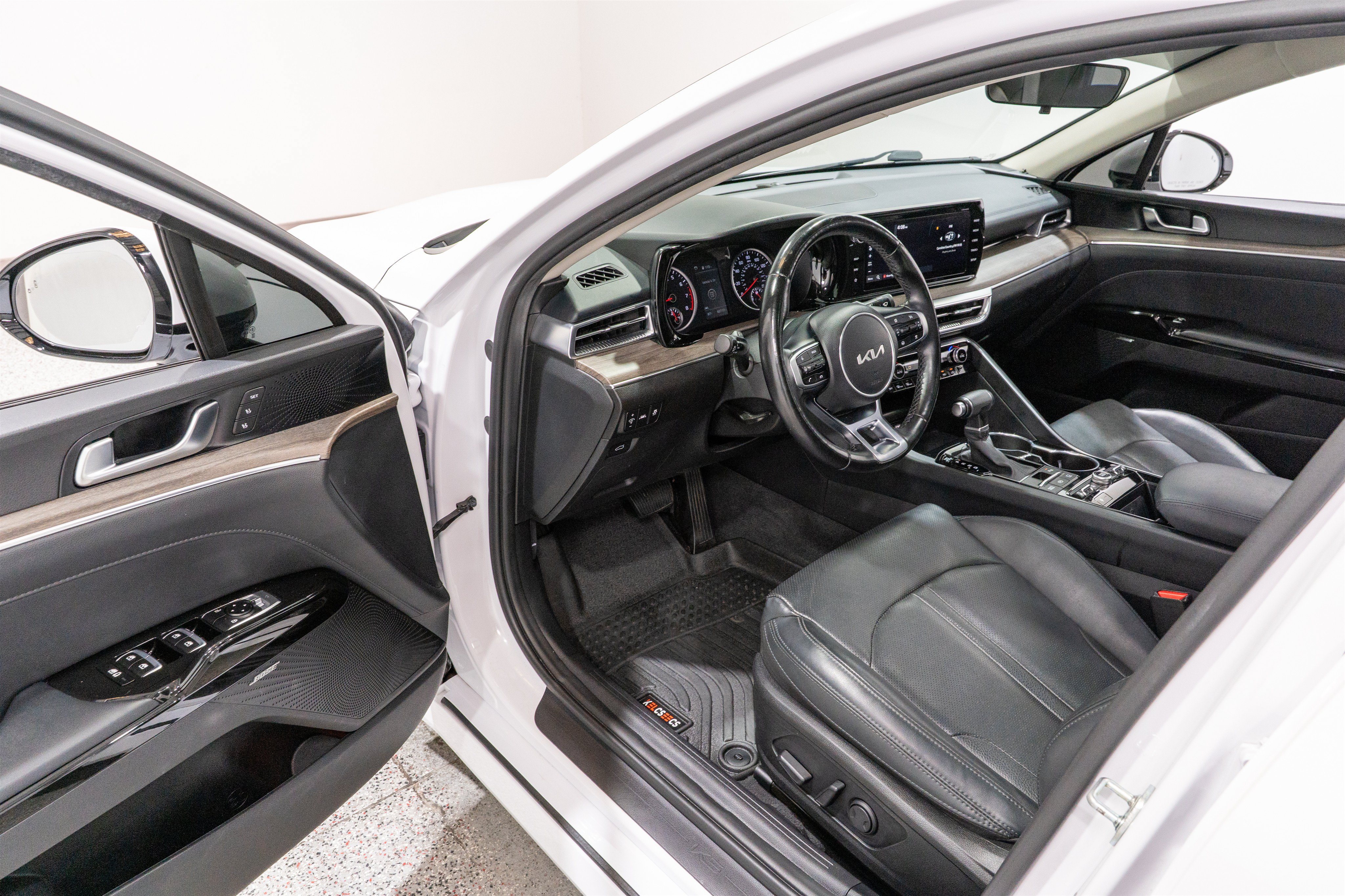 Used 2024 Kia K5 EX w/ EX Premium Package FWD image 12