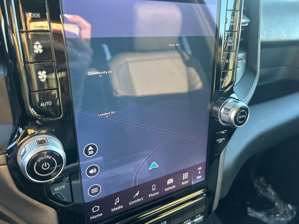 New 2026 RAM 5500 Tradesman AWD/4WD image 30