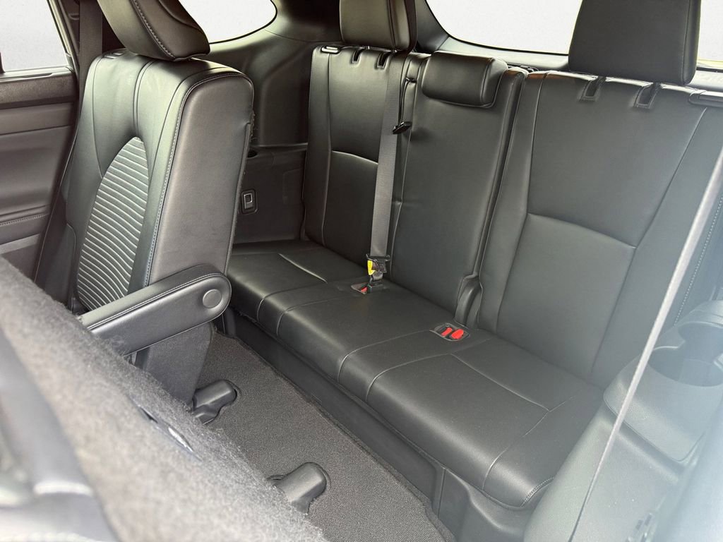 Used 2023 Toyota Highlander XSE image 17