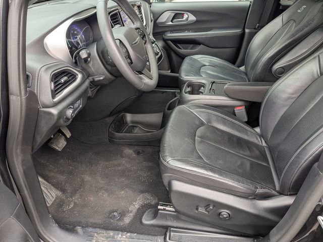 Certified 2022 Chrysler Pacifica Touring-L w/ S Appearance Package AWD/4WD image 13