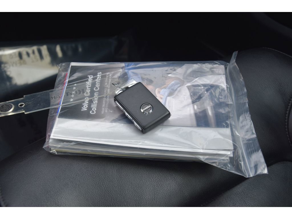 Certified 2023 Volvo S60 B5 Core w/ Climate Package image 38