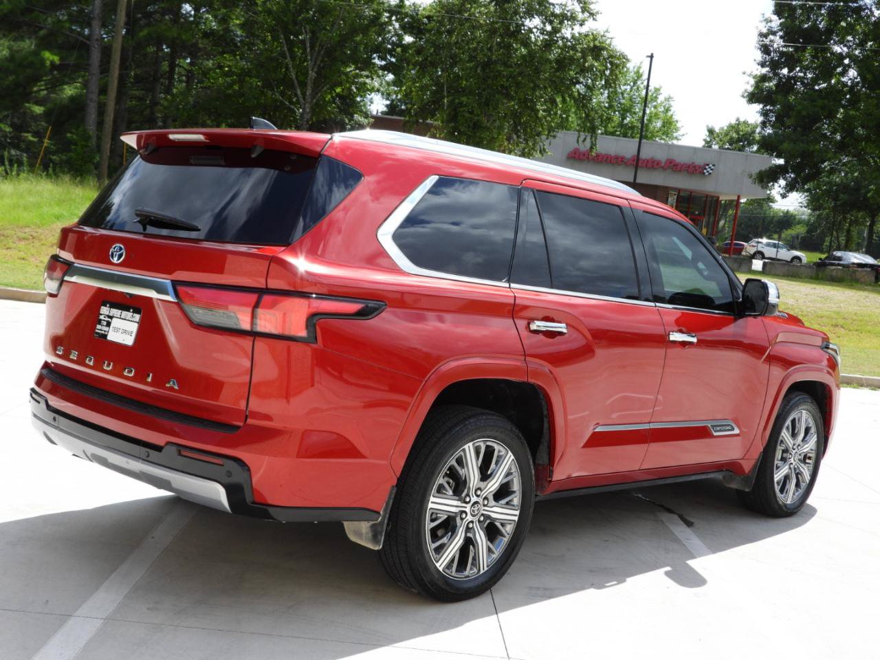 Used 2023 Toyota Sequoia Capstone AWD/4WD image 37