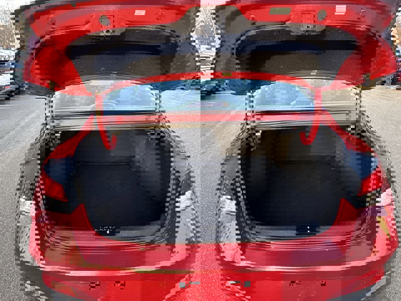 Used 2023 Hyundai Elantra SEL FWD image 22