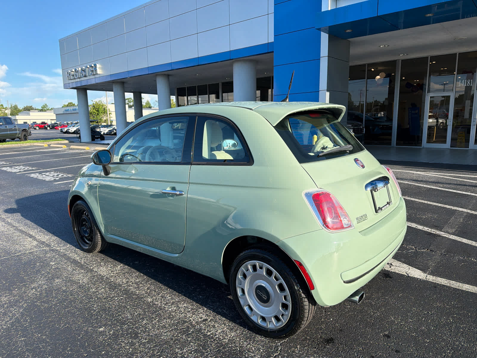 Used 2015 FIAT 500 Pop FWD image 3