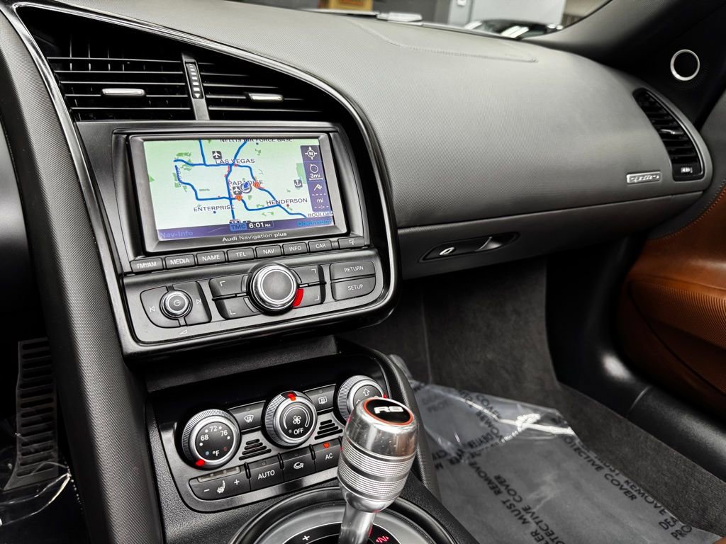 Used 2011 Audi R8 V10 AWD/4WD image 25