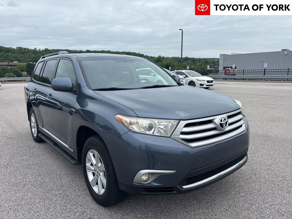 Used 2011 Toyota Highlander SE w/ Tow Pkg