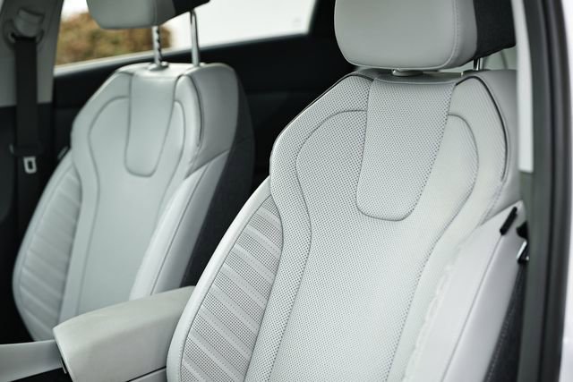 Certified 2025 Hyundai Elantra Limited image 22