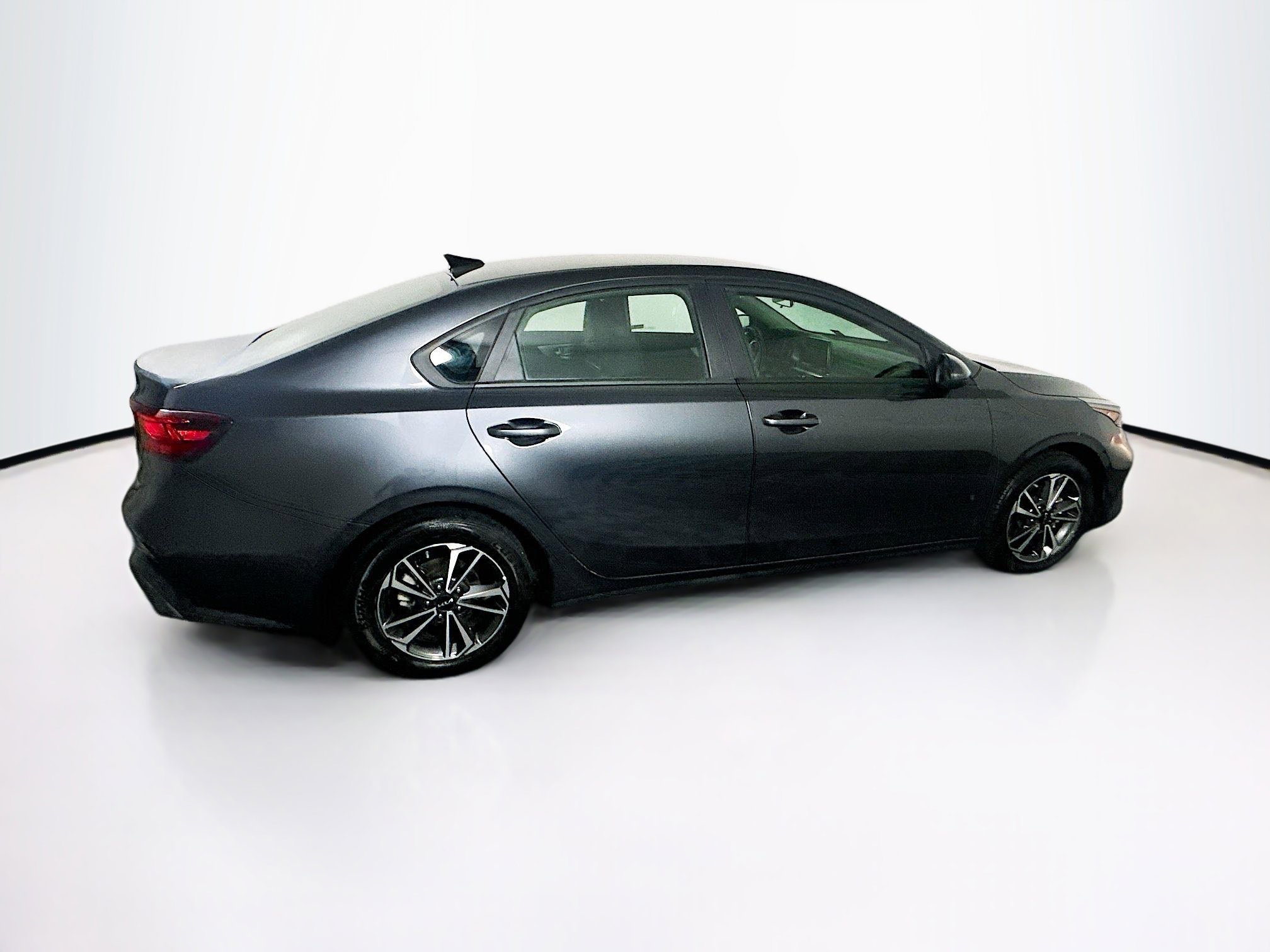 Used 2024 Kia Forte LXS image 10