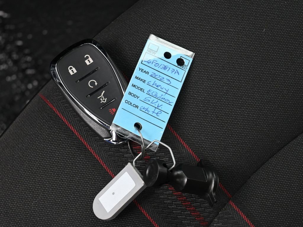 Used 2023 Chevrolet Equinox RS image 18