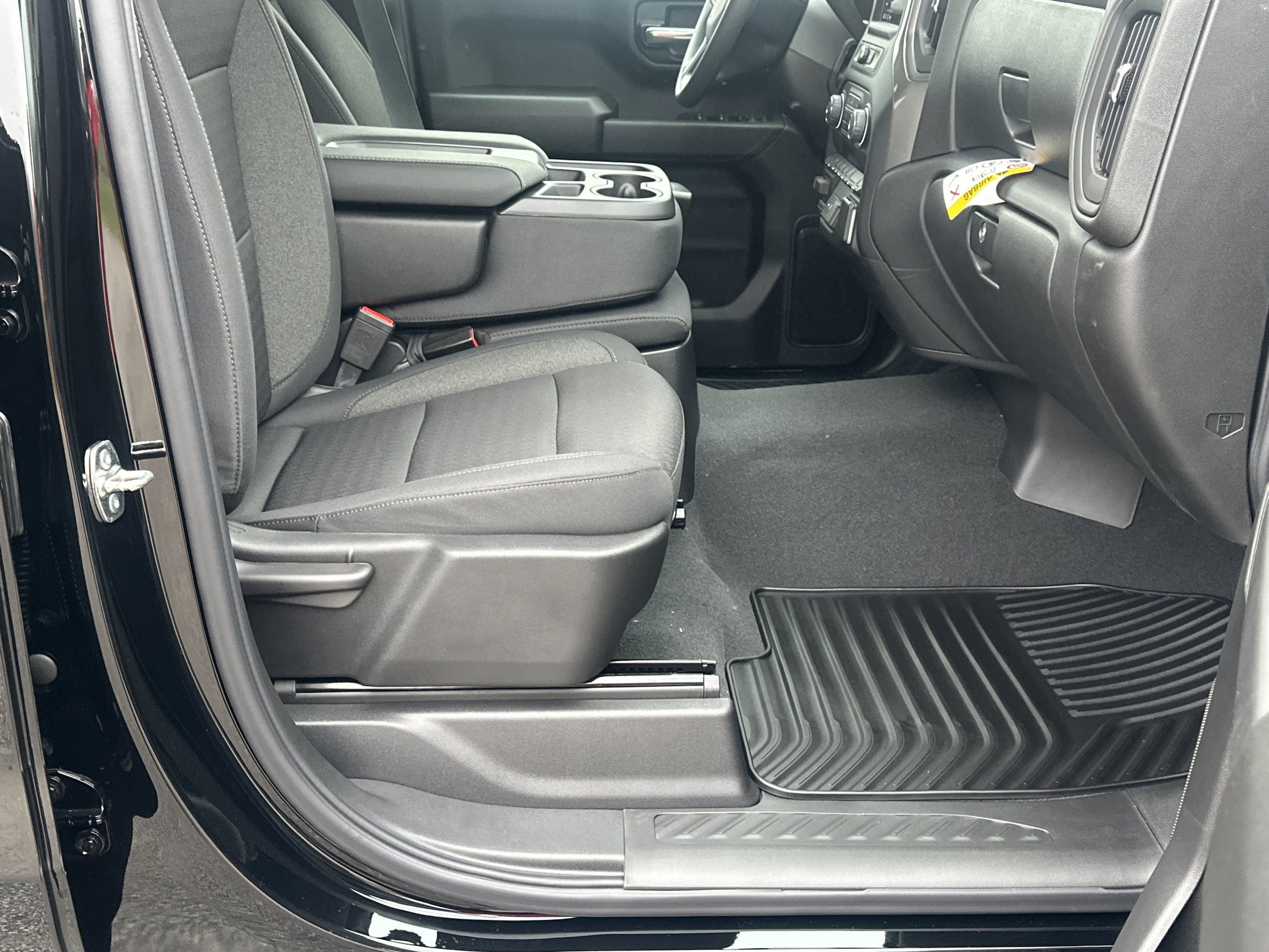 New 2026 Chevrolet Silverado 1500 Custom Trail Boss w/ LPO, Dark Essentials Package AWD/4WD image 13