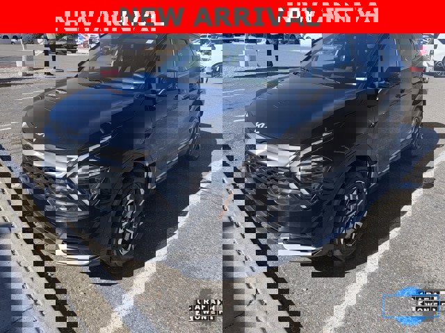 Used 2024 Kia Sportage LX image 1