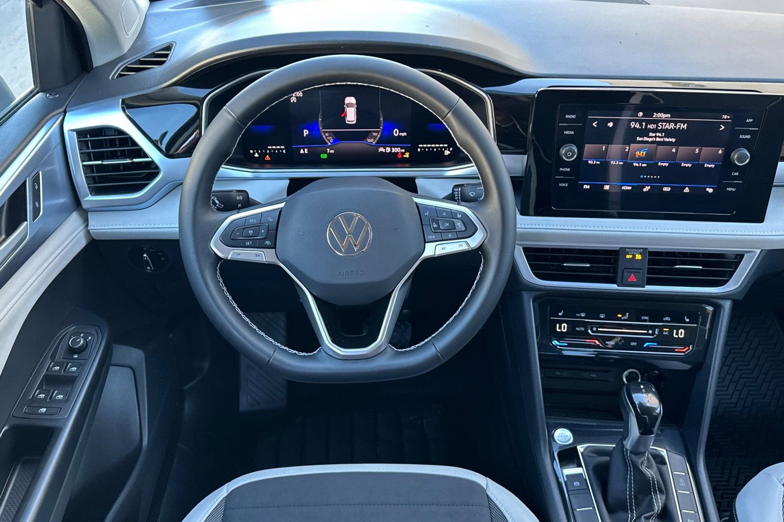 New 2026 Volkswagen Taos SE FWD image 12
