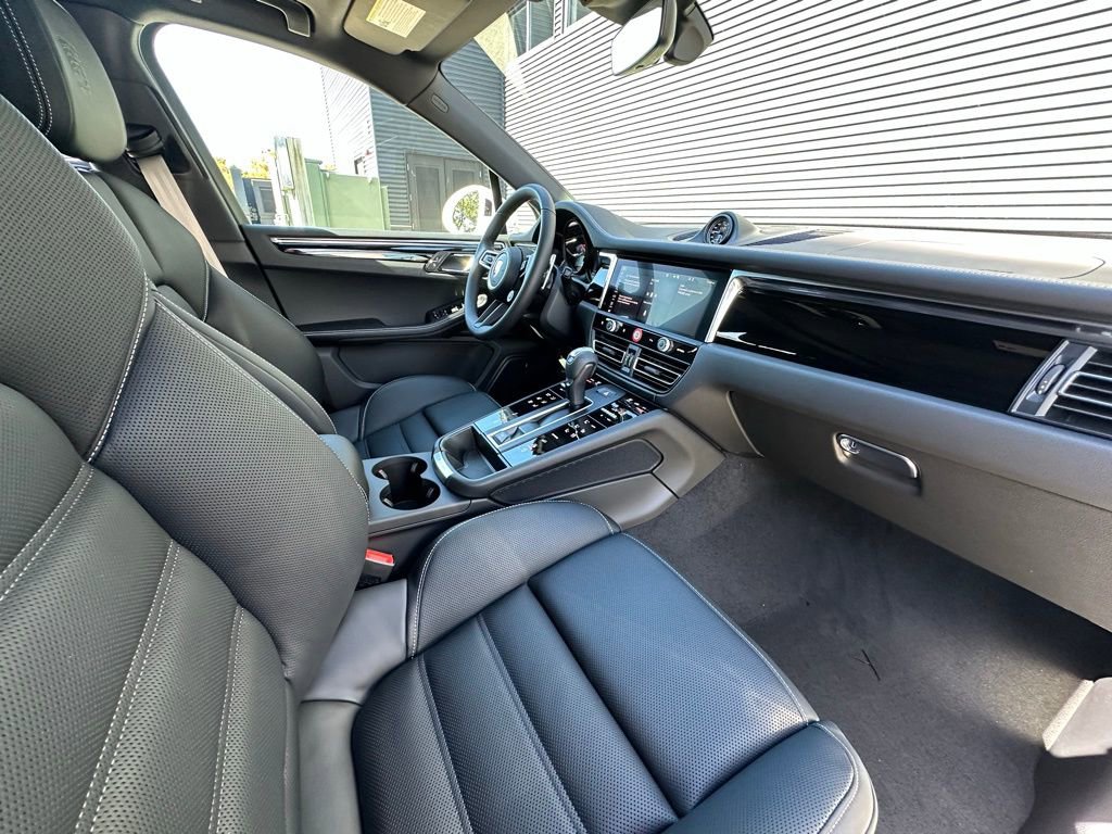 Used 2026 Porsche Macan S image 40