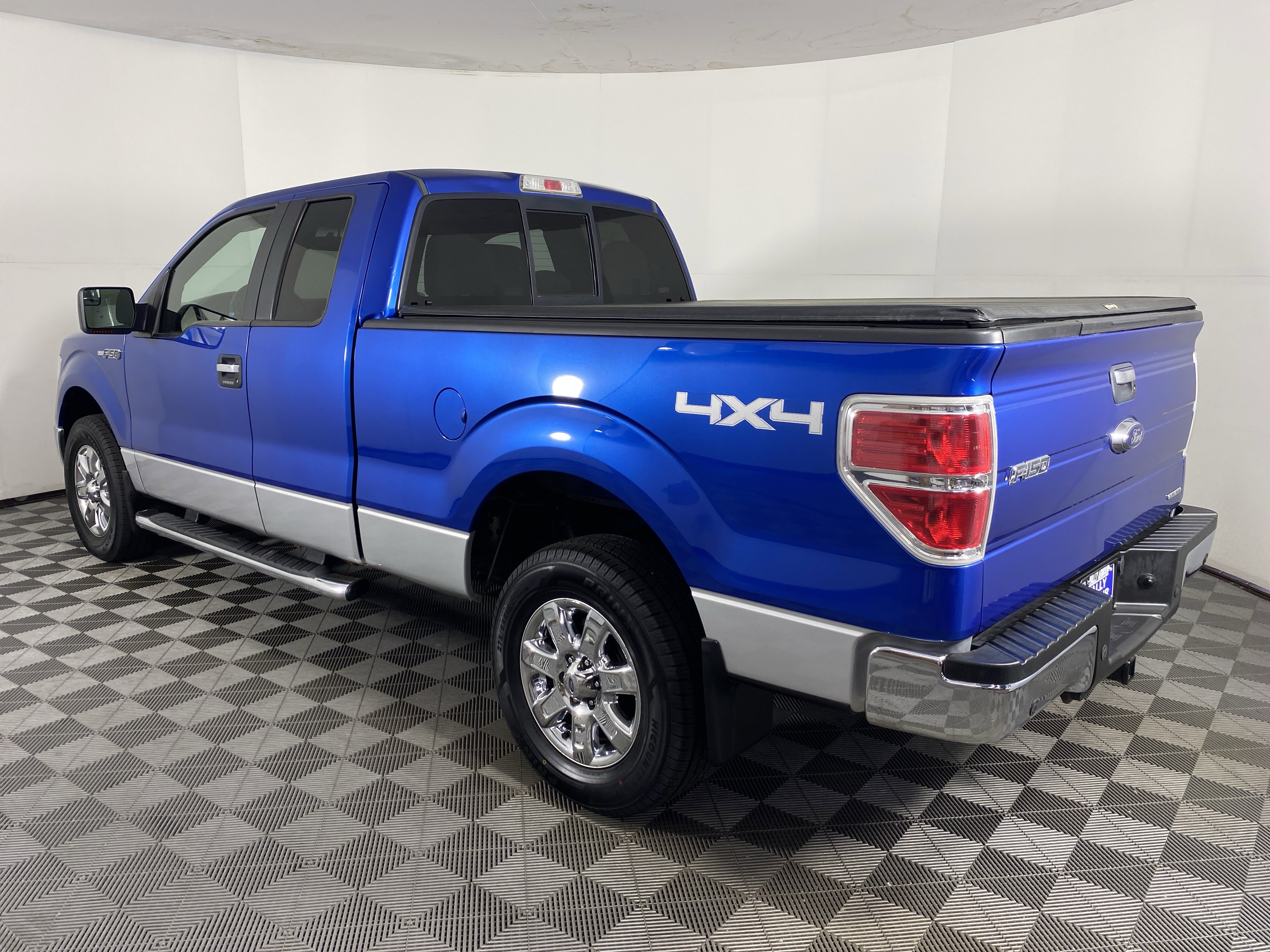 Used 2014 Ford F150 XLT w/ Equipment Group 302A Luxury AWD/4WD image 7