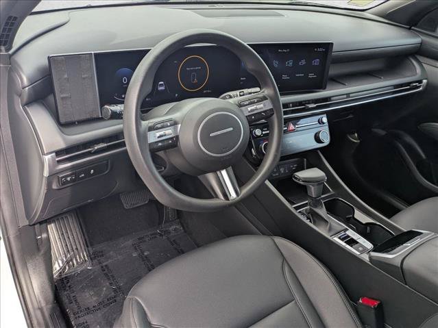 Used 2025 Hyundai Santa Cruz SEL FWD image 10