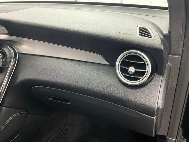 Used 2019 Mercedes-Benz GLC 300 w/ AMG Line image 10