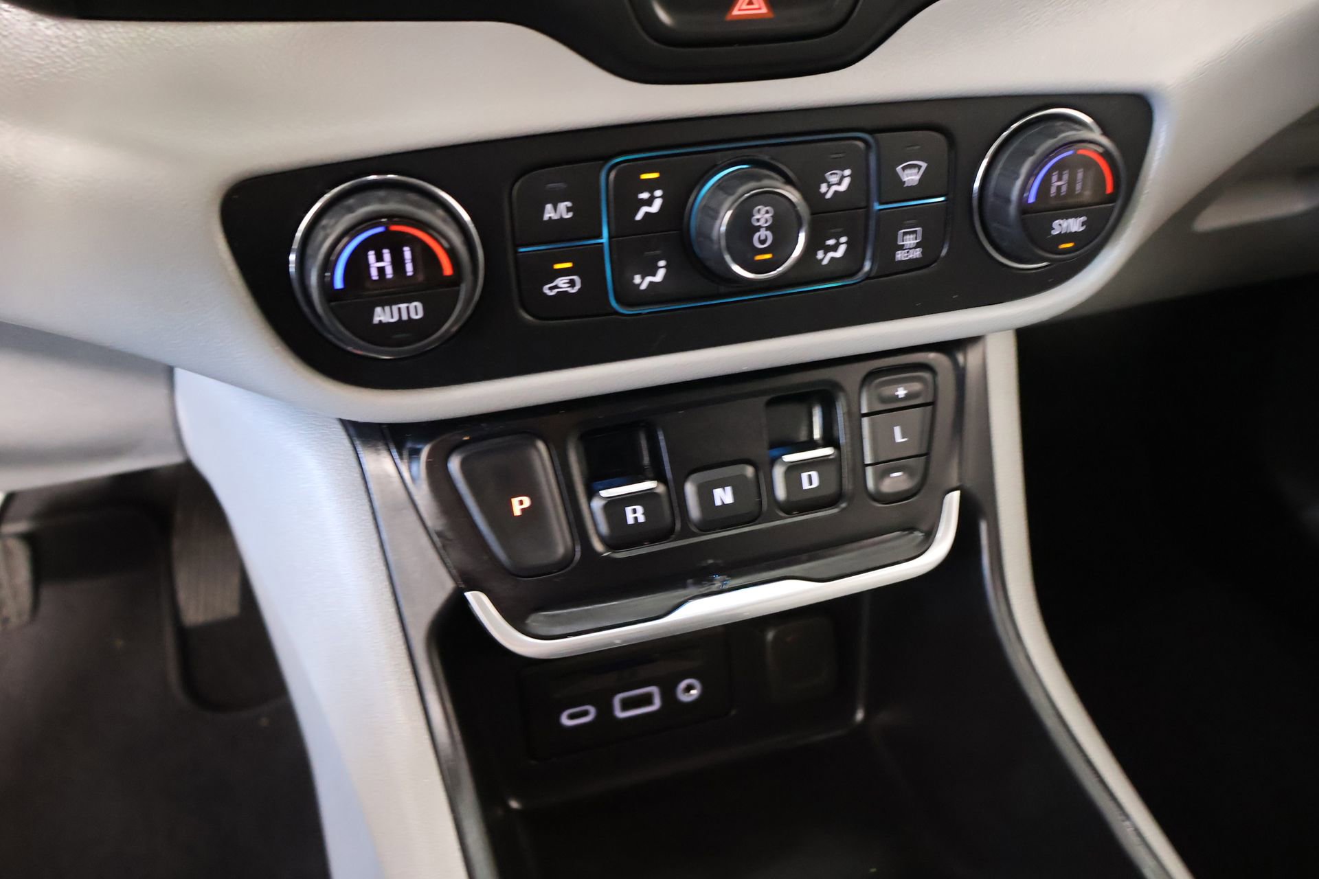 Used 2020 GMC Terrain SLT image 7