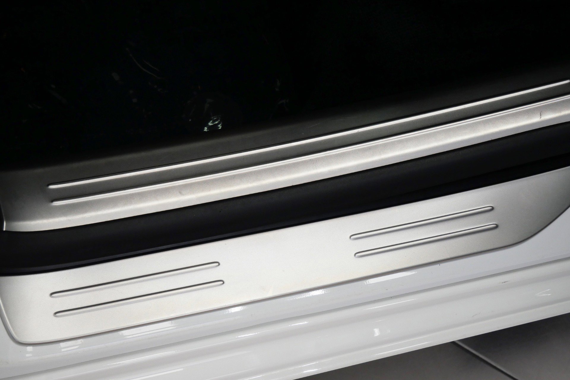Used 2014 Rolls-Royce Ghost RWD image 26