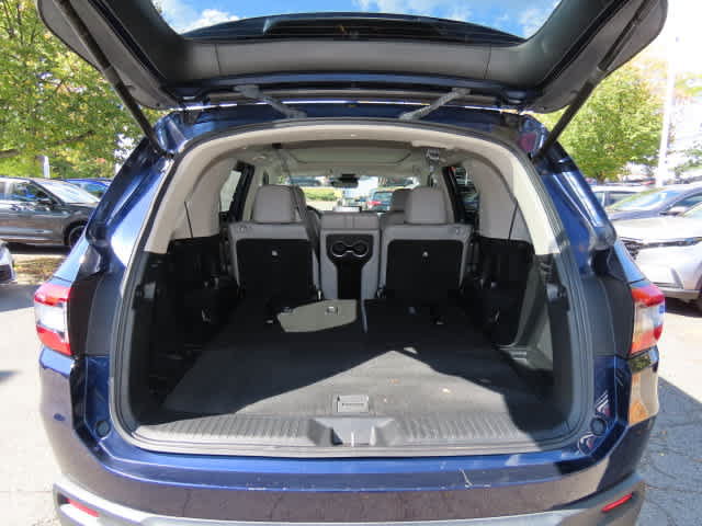 Certified 2024 Honda Pilot Touring image 12