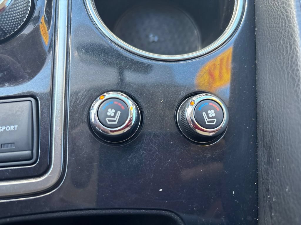 Used 2018 Nissan Maxima SR w/ Midnight Edition FWD image 31