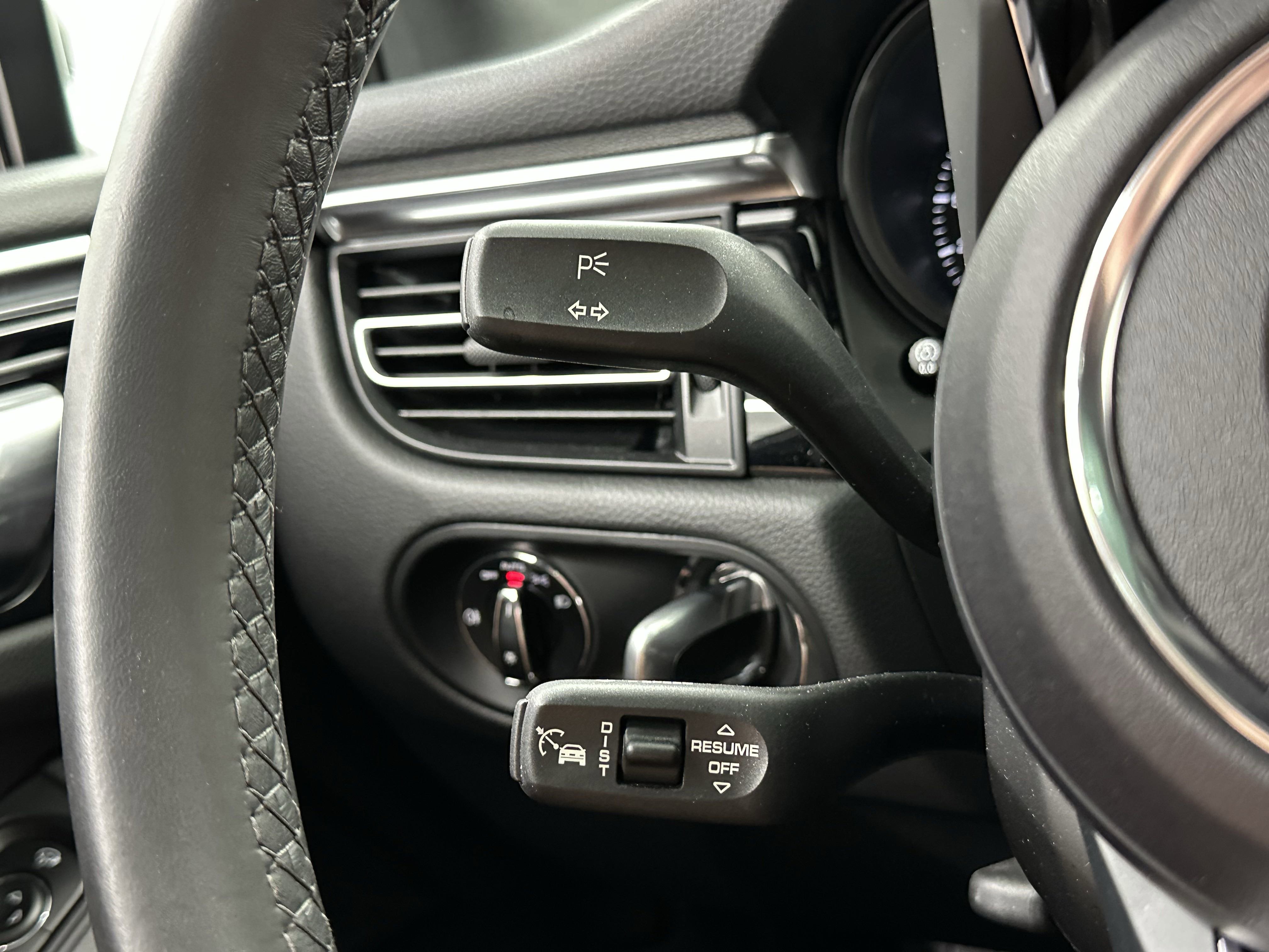 Certified 2024 Porsche Macan image 45