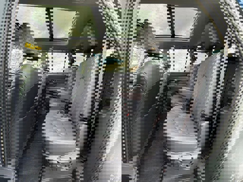 Used 2025 Toyota Grand Highlander Limited image 30