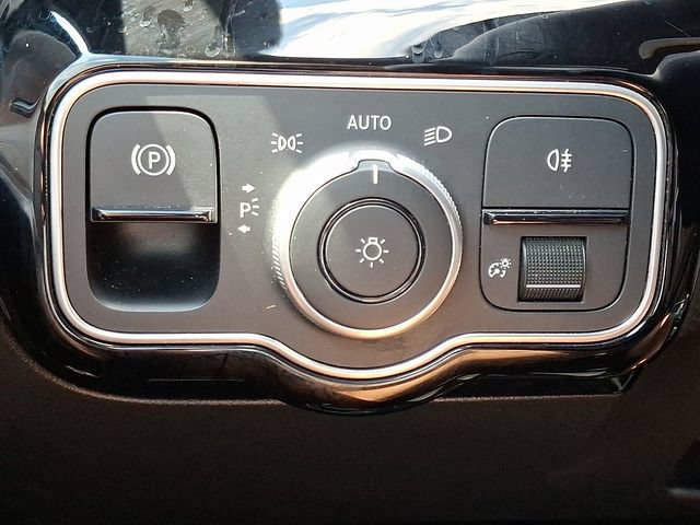 Used 2025 Mercedes-Benz CLA 250 image 24
