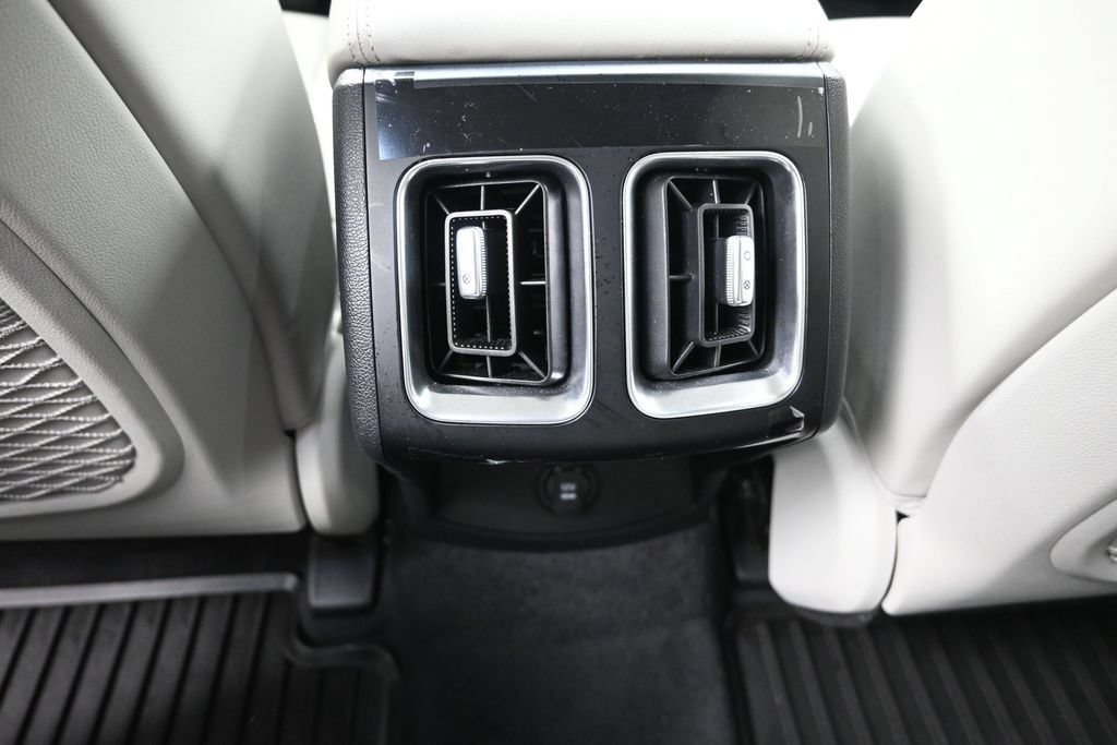 Certified 2025 Kia Sorento S w/ Panoramic Sunroof Package FWD image 33