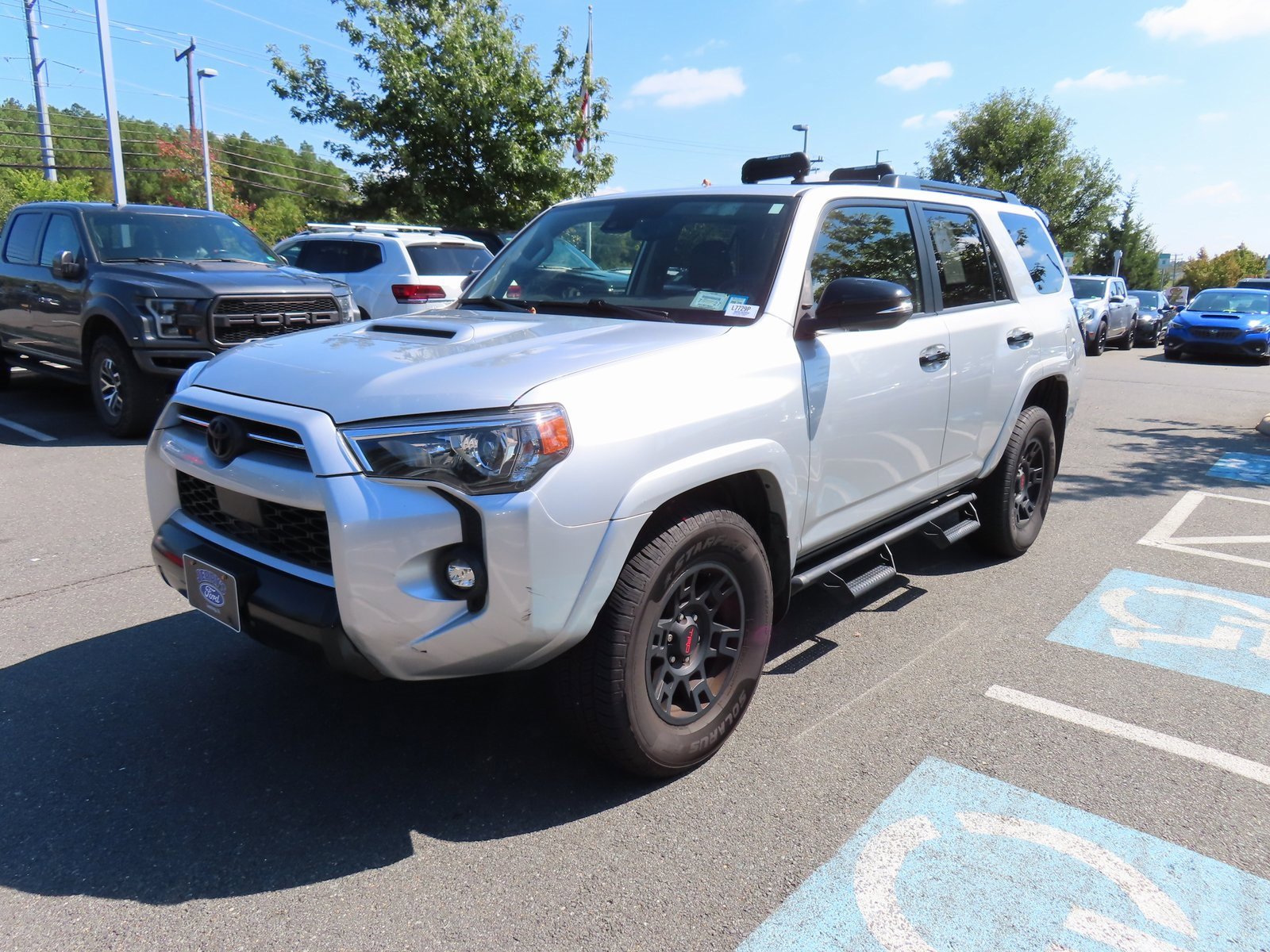 Used 2021 Toyota 4Runner Venture image 3