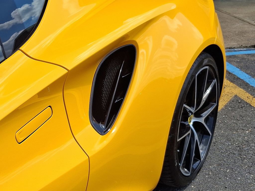 Used 2025 Lotus Emira image 11