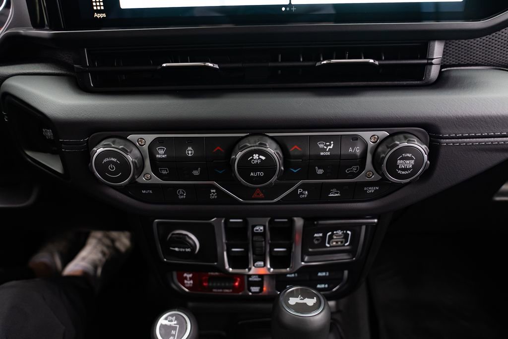 Used 2026 Jeep Wrangler Rubicon w/ Safety Group image 14