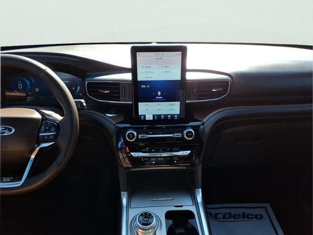 Used 2023 Ford Explorer King Ranch w/ Technology Package image 13