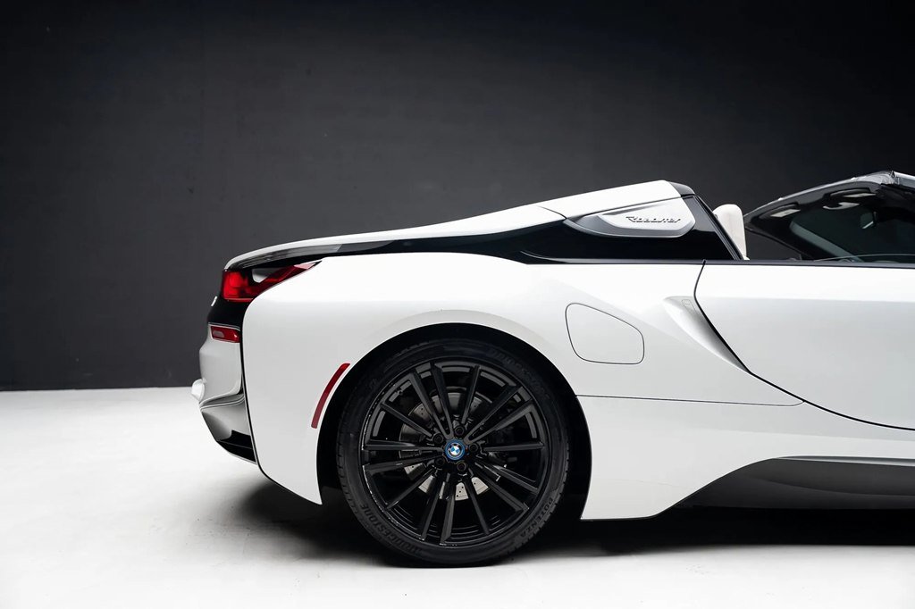 Used 2019 BMW i8 Roadster AWD/4WD image 36