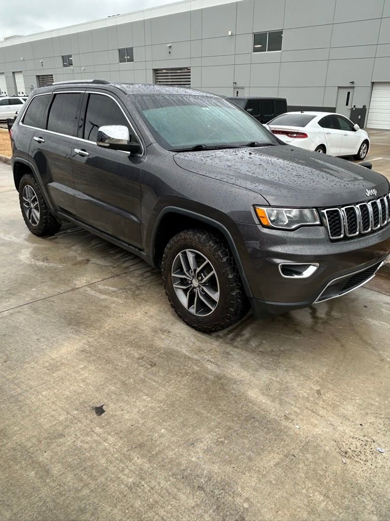 Used 2017 Jeep Grand Cherokee Limited image 3