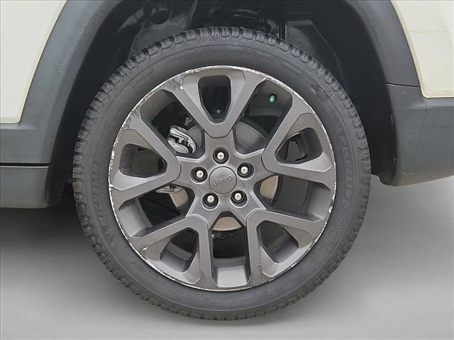 Used 2021 Jeep Compass Latitude FWD image 23