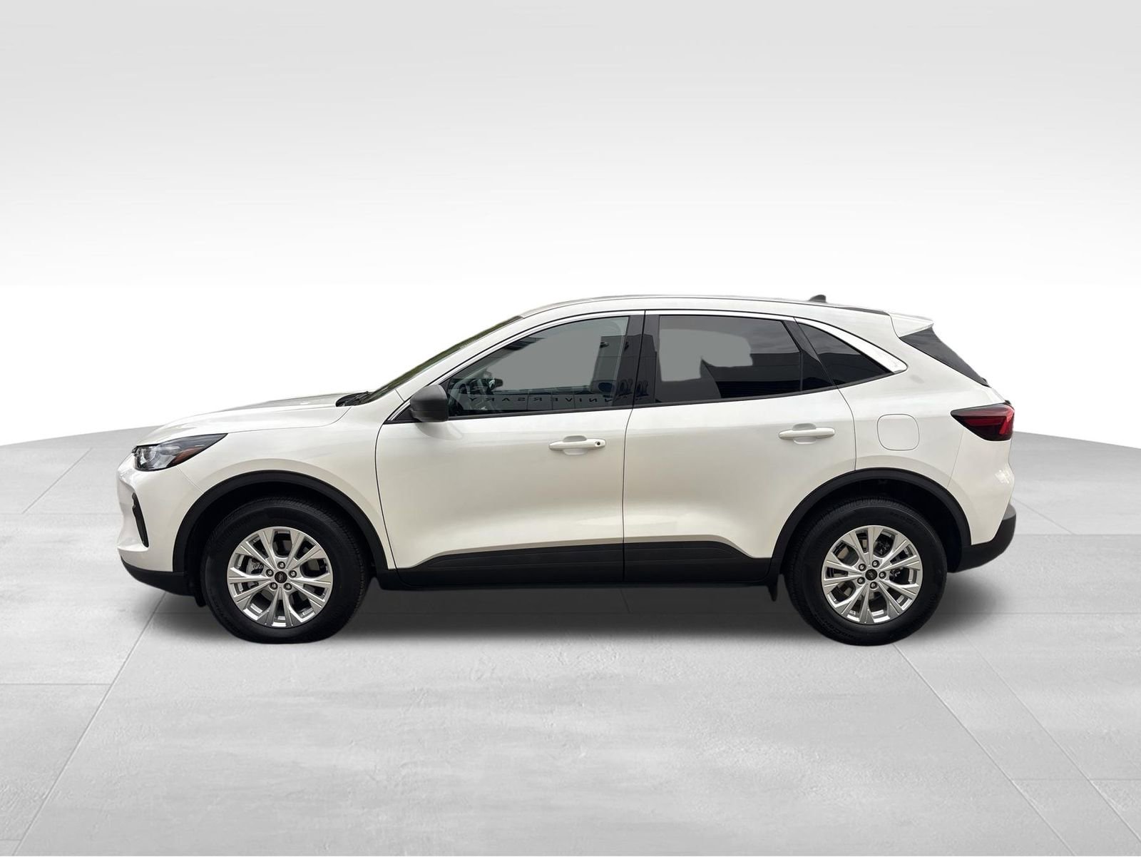 Used 2023 Ford Escape Active w/ Tech Pack #1 AWD/4WD image 7