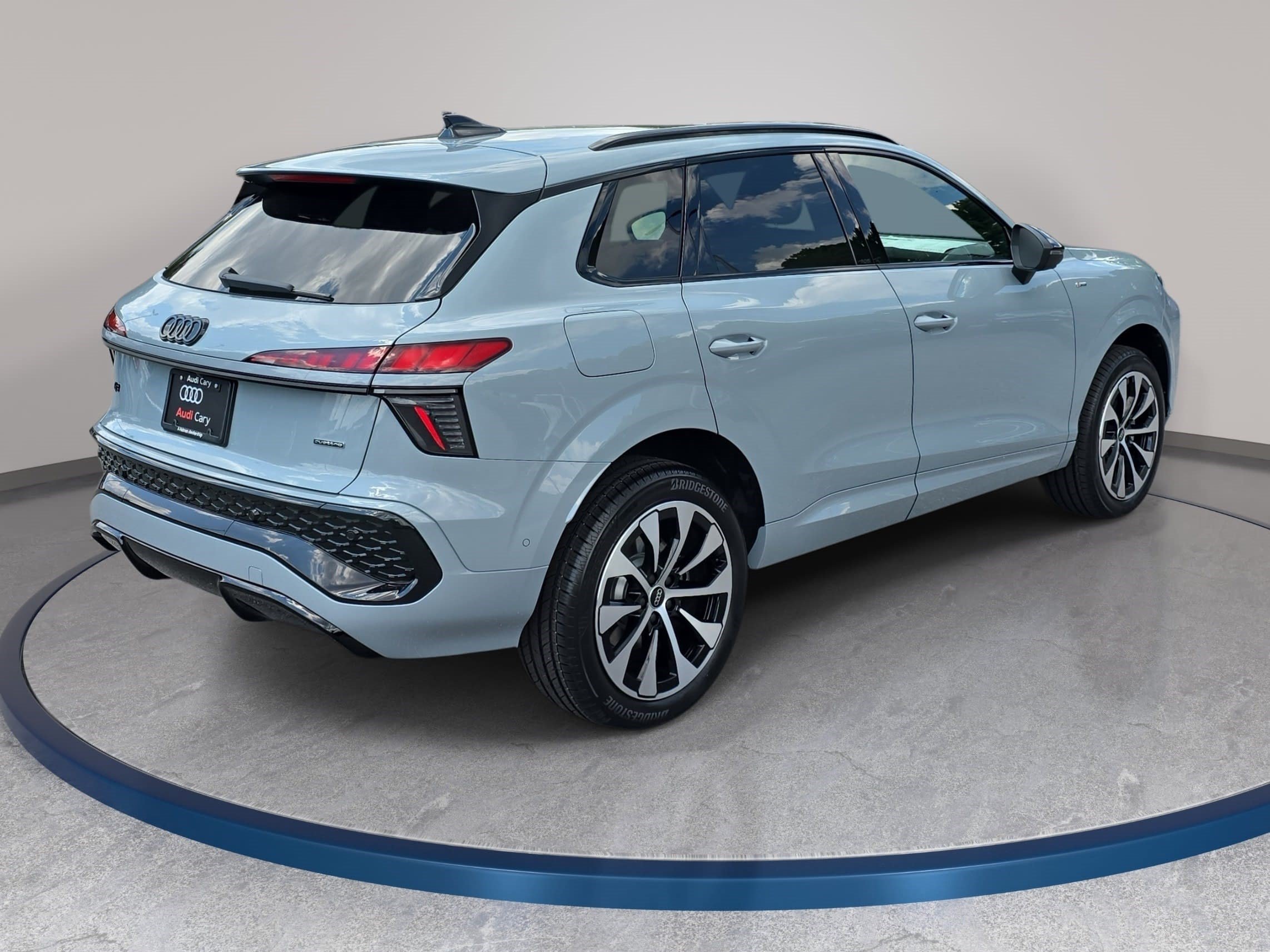 New 2026 Audi Q3 quattro 2.0T AWD/4WD image 5