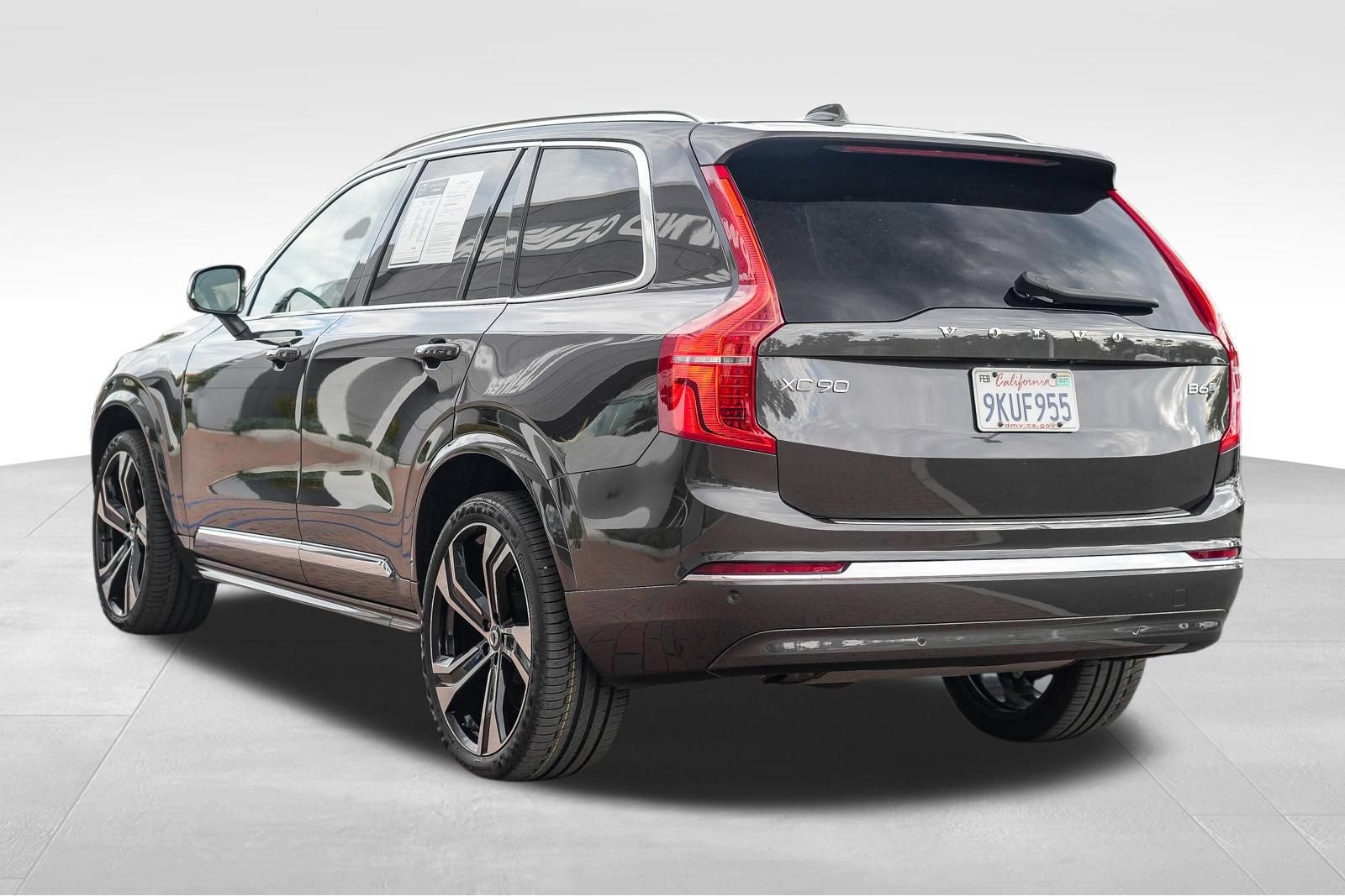Used 2024 Volvo XC90 B6 Ultimate w/ Protection Package Premier AWD/4WD image 8
