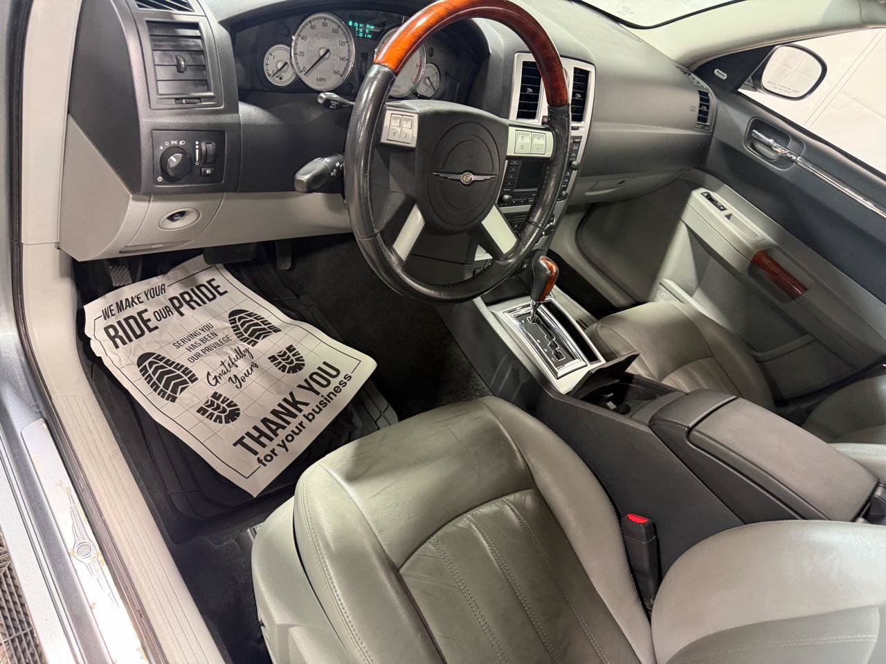 Used 2006 Chrysler 300 C w/ Navigation & Sound Group II AWD/4WD image 23