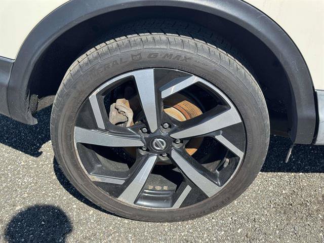 Used 2020 Nissan Rogue Sport SL w/ Premium Package AWD/4WD image 28