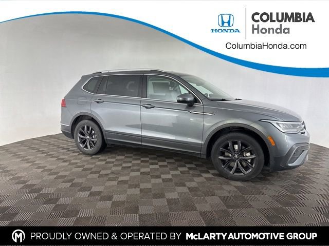 Used 2024 Volkswagen Tiguan SE image 1