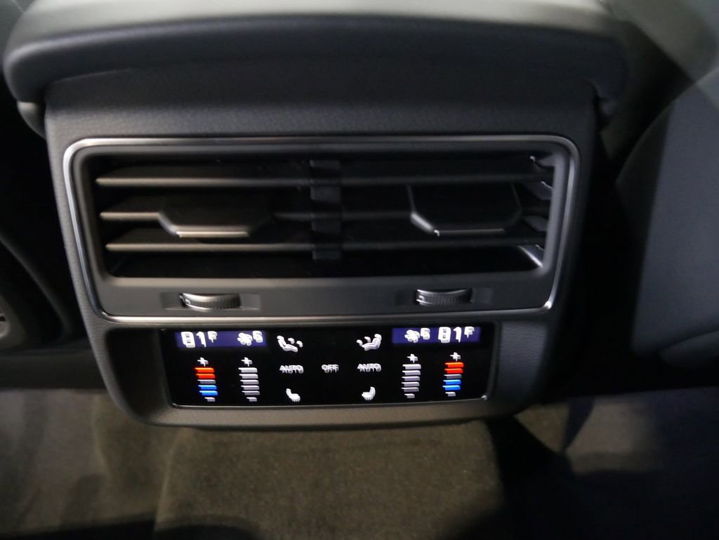 New 2026 Audi SQ8 Prestige AWD/4WD image 38