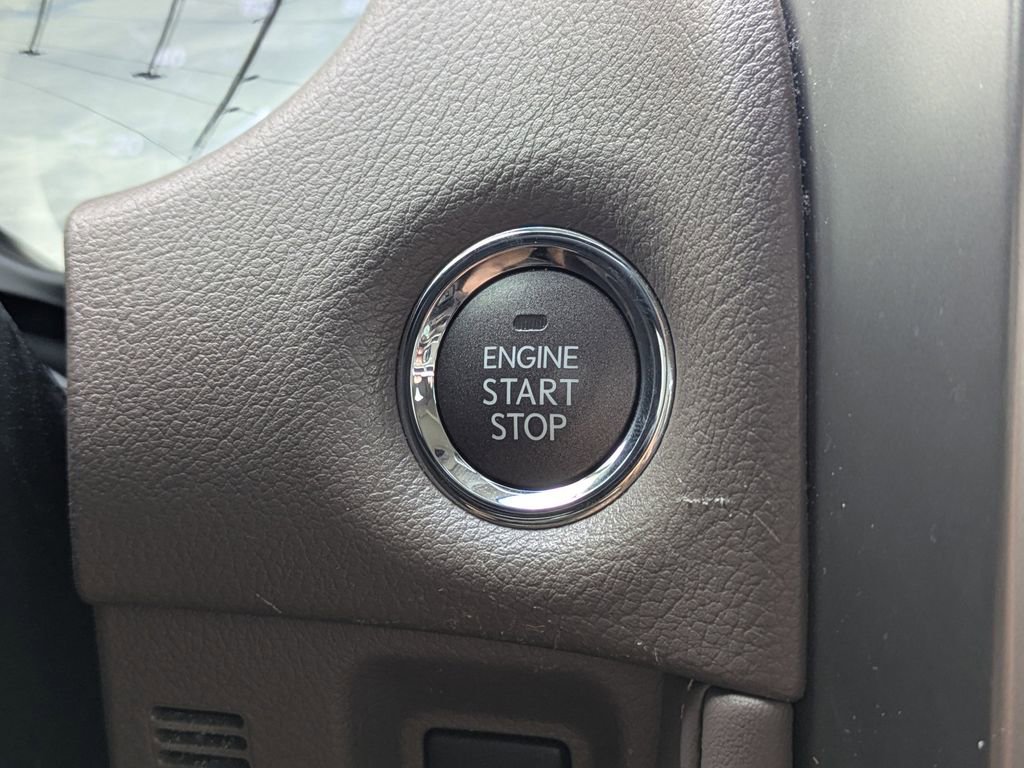 Used 2019 Lexus GX 460 w/ Navigation Package AWD/4WD image 31