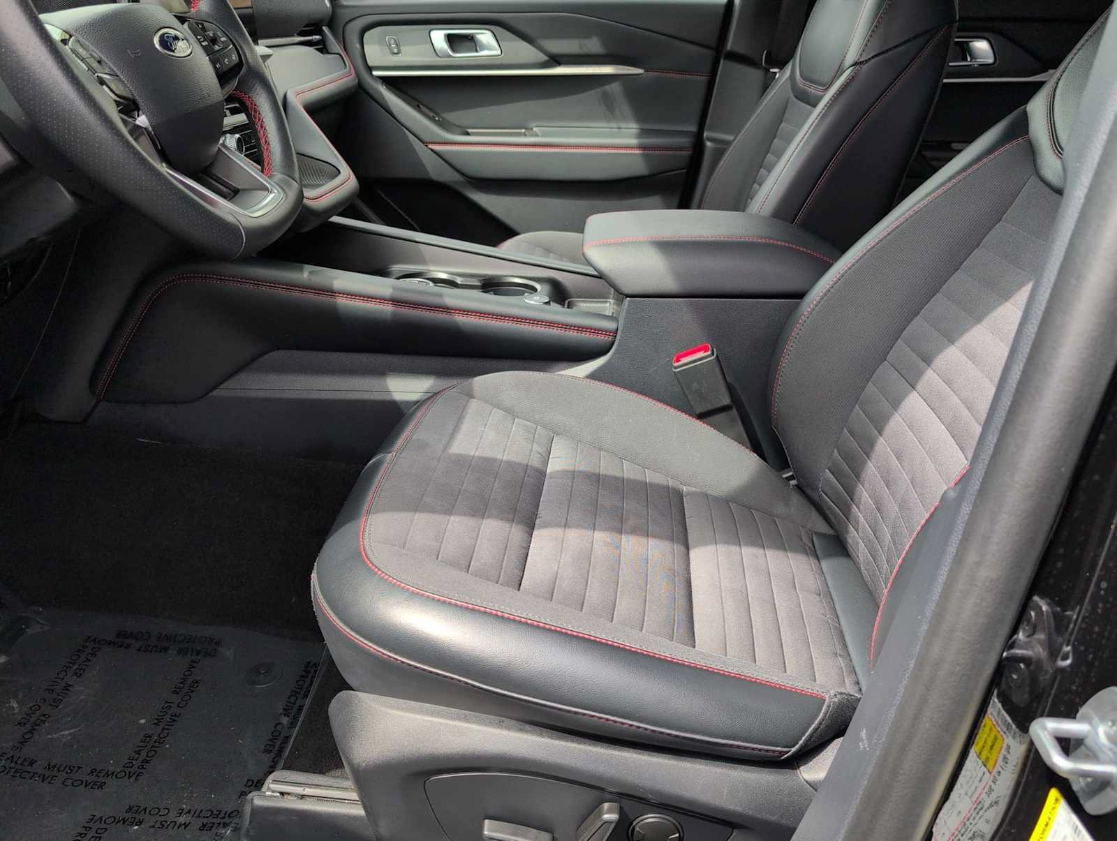 Used 2025 Ford Explorer ST-Line AWD/4WD image 16