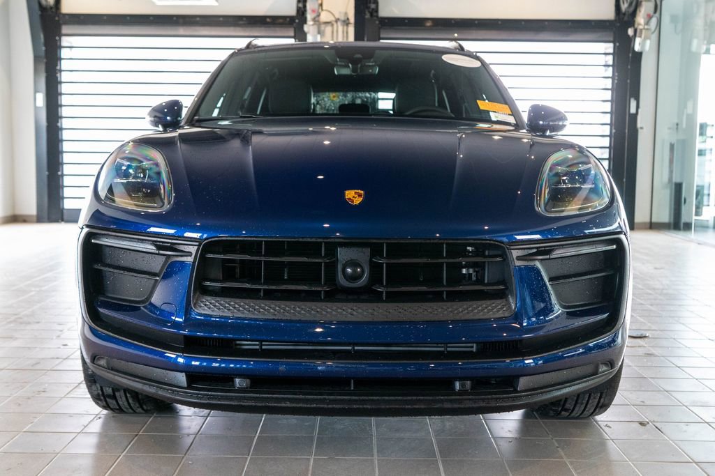 Certified 2026 Porsche Macan AWD/4WD image 7