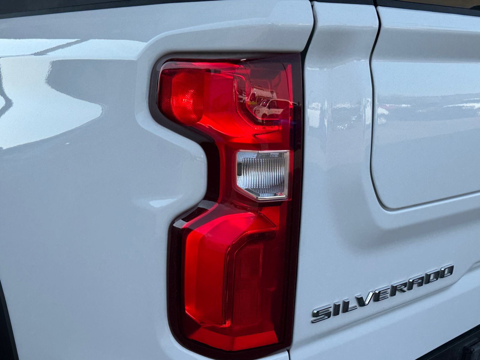 Used 2022 Chevrolet Silverado 1500 ZR2 w/ Technology Package AWD/4WD image 34