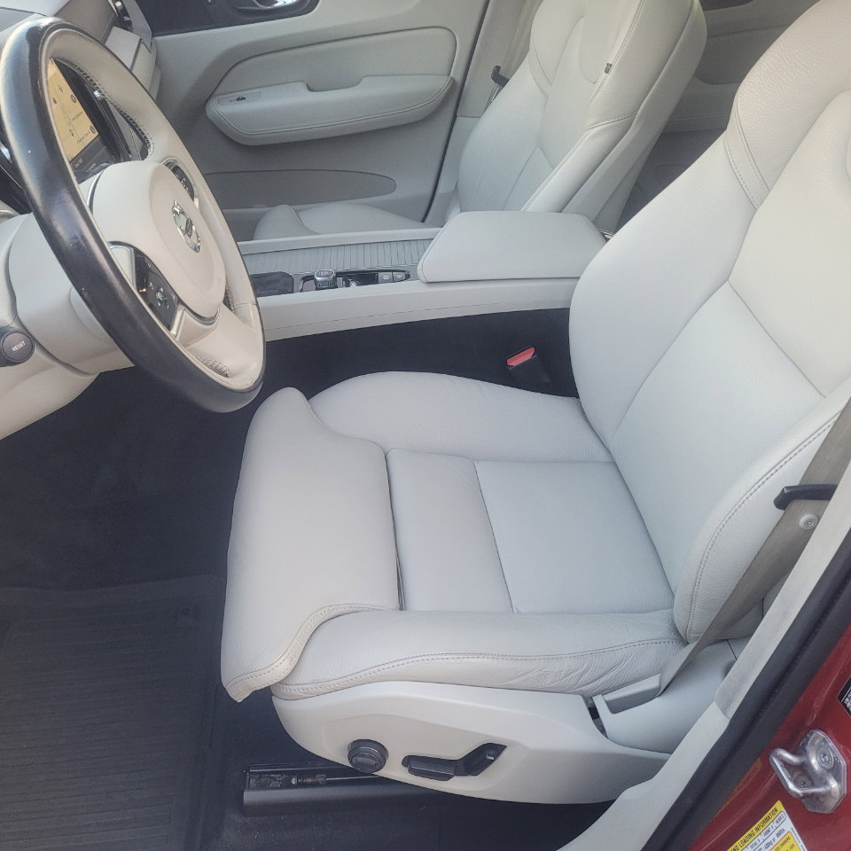 Used 2018 Volvo XC60 T5 Inscription image 11