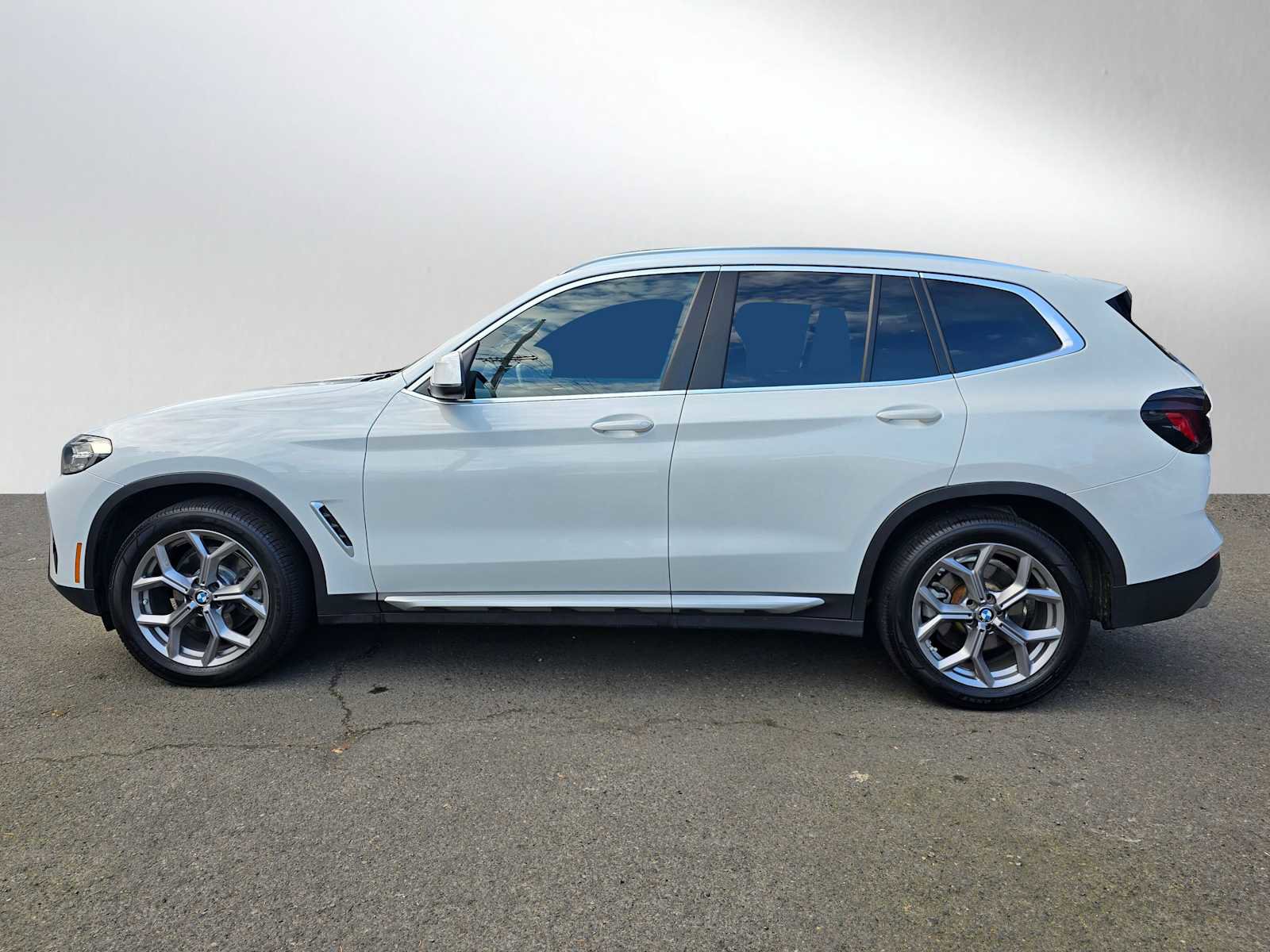 Used 2022 BMW X3 xDrive30i image 6