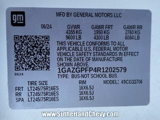 Used 2024 Chevrolet Express 3500 LT w/ LT Preferred Equipment Group RWD image 29