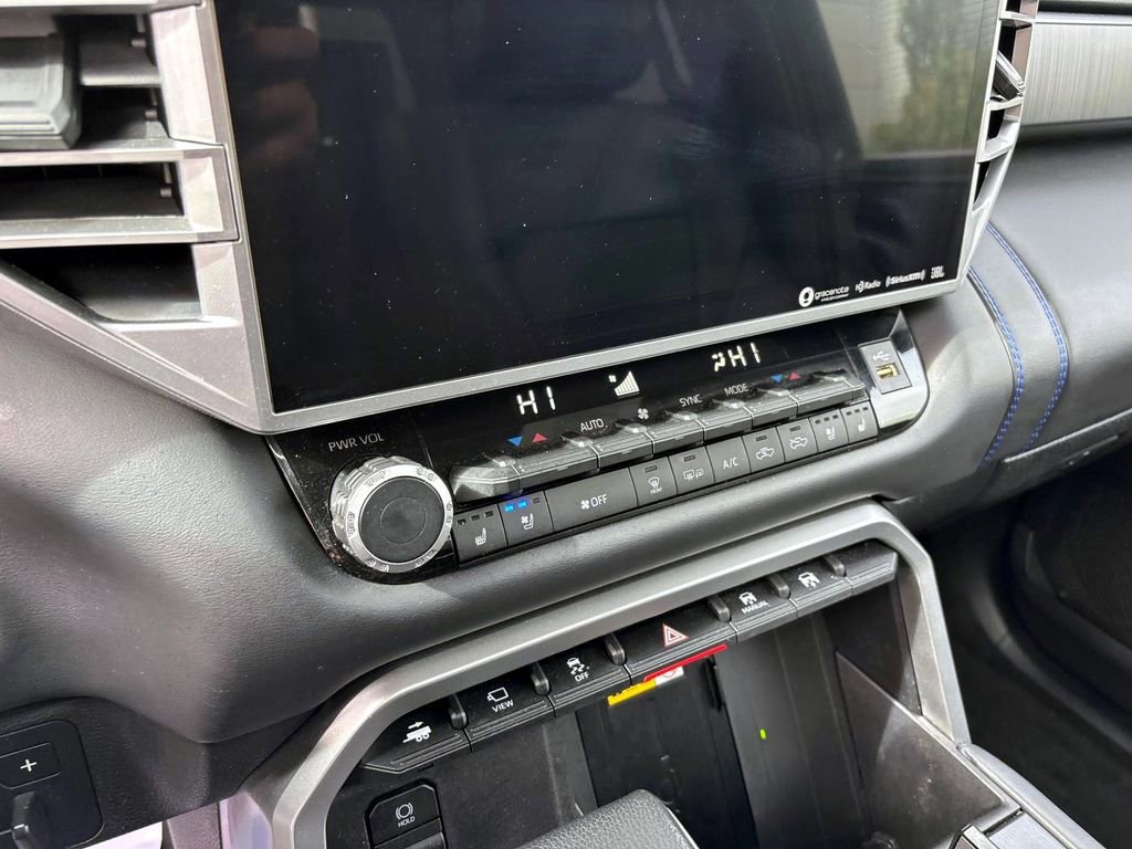 Used 2022 Toyota Tundra Platinum image 21